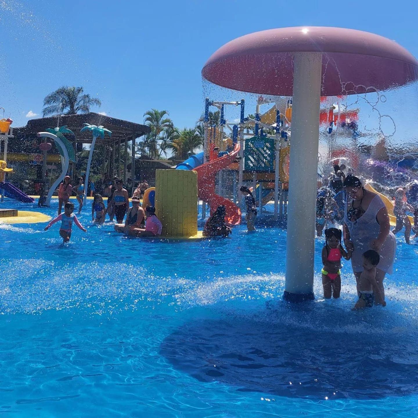 Flat Particular Adeias Das Aguas Park Resort Barra do Pirai Exterior photo
